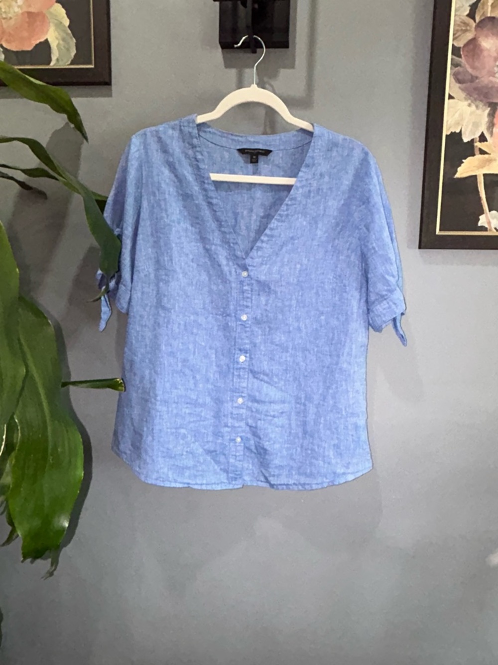 Banana Republic Womens Chambray Button-Front V-Neck Linen Blend Top Medium